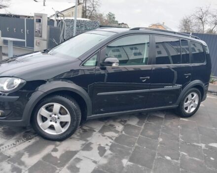 Черный Фольксваген Туран, объемом двигателя 2 л и пробегом 242 тыс. км за 6950 $, фото 6 на Automoto.ua