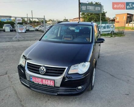 Черный Фольксваген Туран, объемом двигателя 1.6 л и пробегом 213 тыс. км за 8550 $, фото 6 на Automoto.ua