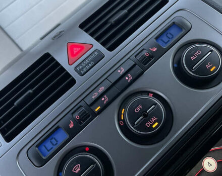 Чорний Фольксваген Туран, об'ємом двигуна 2 л та пробігом 292 тис. км за 8999 $, фото 55 на Automoto.ua