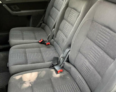 Черный Фольксваген Туран, объемом двигателя 1.39 л и пробегом 191 тыс. км за 8500 $, фото 13 на Automoto.ua