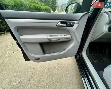 Чорний Фольксваген Туран, об'ємом двигуна 1.6 л та пробігом 221 тис. км за 7750 $, фото 55 на Automoto.ua