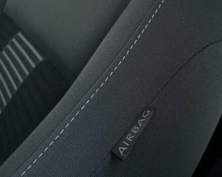 Чорний Фольксваген Туран, об'ємом двигуна 2 л та пробігом 292 тис. км за 8850 $, фото 45 на Automoto.ua