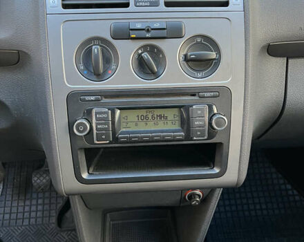 Чорний Фольксваген Туран, об'ємом двигуна 1.6 л та пробігом 227 тис. км за 7500 $, фото 37 на Automoto.ua