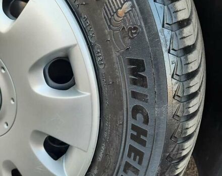 Черный Фольксваген Туран, объемом двигателя 1.6 л и пробегом 213 тыс. км за 8550 $, фото 42 на Automoto.ua