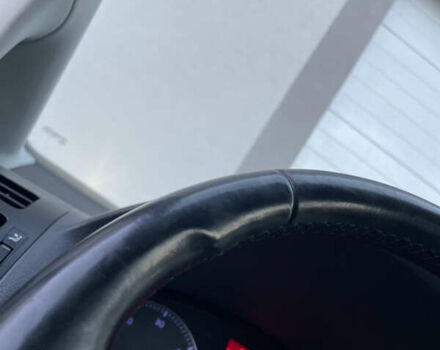 Чорний Фольксваген Туран, об'ємом двигуна 2 л та пробігом 292 тис. км за 8850 $, фото 44 на Automoto.ua