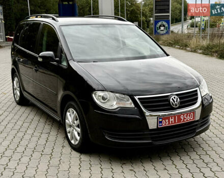 Черный Фольксваген Туран, объемом двигателя 1.6 л и пробегом 200 тыс. км за 7700 $, фото 6 на Automoto.ua
