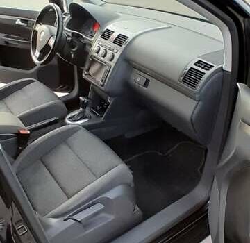 Чорний Фольксваген Туран, об'ємом двигуна 1.4 л та пробігом 212 тис. км за 6200 $, фото 10 на Automoto.ua