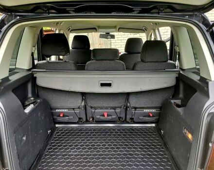 Черный Фольксваген Туран, объемом двигателя 1.4 л и пробегом 240 тыс. км за 6500 $, фото 6 на Automoto.ua