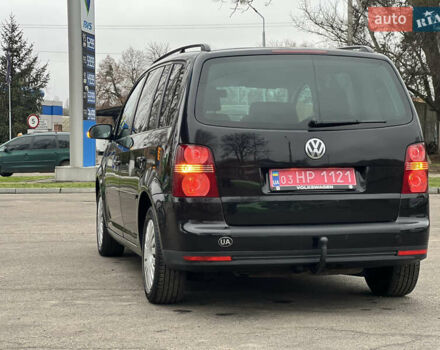 Черный Фольксваген Туран, объемом двигателя 1.6 л и пробегом 193 тыс. км за 7799 $, фото 24 на Automoto.ua