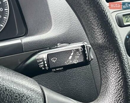 Чорний Фольксваген Туран, об'ємом двигуна 1.6 л та пробігом 147 тис. км за 8350 $, фото 44 на Automoto.ua