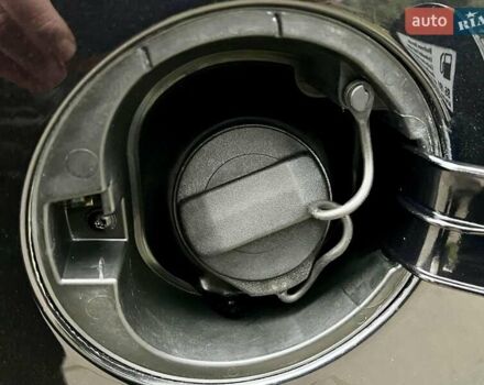 Чорний Фольксваген Туран, об'ємом двигуна 1.6 л та пробігом 221 тис. км за 7750 $, фото 34 на Automoto.ua