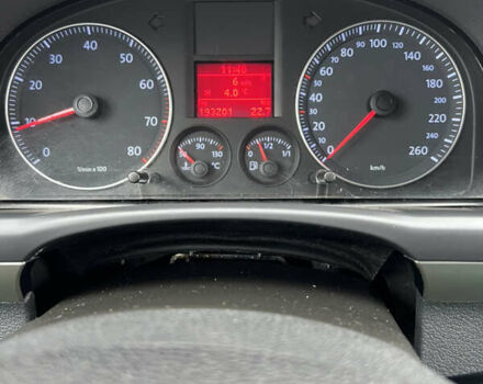 Черный Фольксваген Туран, объемом двигателя 1.6 л и пробегом 193 тыс. км за 7799 $, фото 30 на Automoto.ua