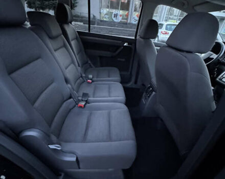 Черный Фольксваген Туран, объемом двигателя 1.4 л и пробегом 224 тыс. км за 6499 $, фото 39 на Automoto.ua