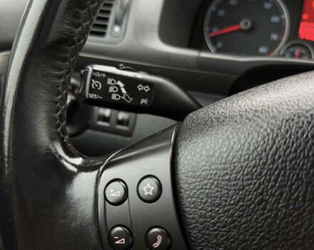 Черный Фольксваген Туран, объемом двигателя 1.4 л и пробегом 227 тыс. км за 7200 $, фото 39 на Automoto.ua