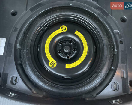 Чорний Фольксваген Туран, об'ємом двигуна 2 л та пробігом 292 тис. км за 8850 $, фото 24 на Automoto.ua