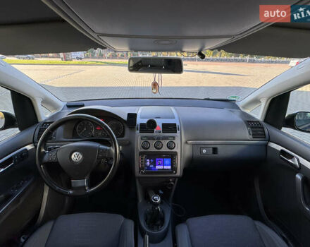 Чорний Фольксваген Туран, об'ємом двигуна 1.4 л та пробігом 269 тис. км за 7250 $, фото 14 на Automoto.ua