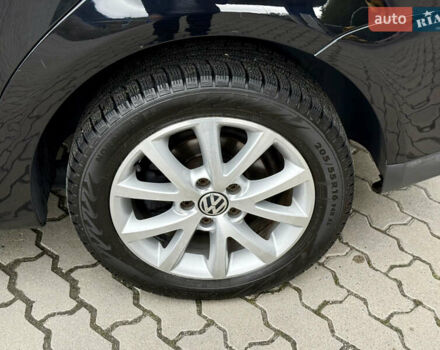 Черный Фольксваген Туран, объемом двигателя 1.6 л и пробегом 200 тыс. км за 7700 $, фото 22 на Automoto.ua