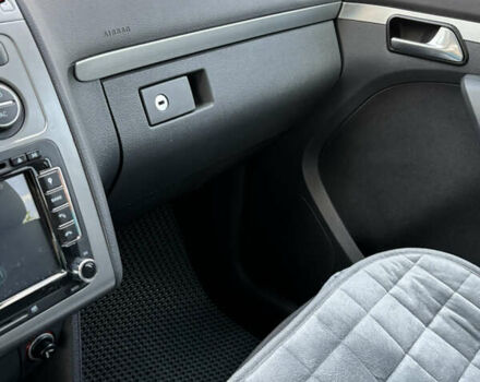 Черный Фольксваген Туран, объемом двигателя 1.39 л и пробегом 191 тыс. км за 8500 $, фото 8 на Automoto.ua