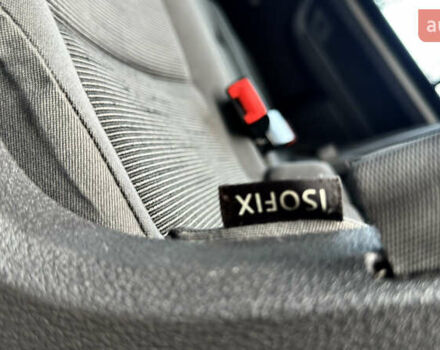 Черный Фольксваген Туран, объемом двигателя 1.6 л и пробегом 176 тыс. км за 8198 $, фото 45 на Automoto.ua