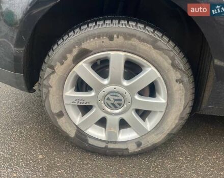 Черный Фольксваген Туран, объемом двигателя 2 л и пробегом 208 тыс. км за 7771 $, фото 18 на Automoto.ua