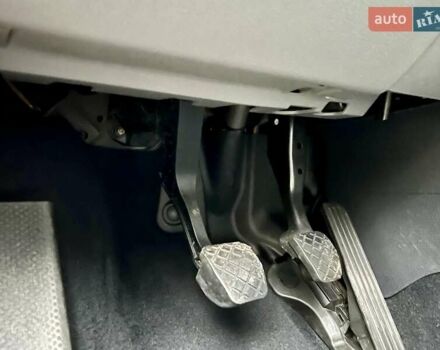 Чорний Фольксваген Туран, об'ємом двигуна 1.6 л та пробігом 221 тис. км за 7750 $, фото 71 на Automoto.ua