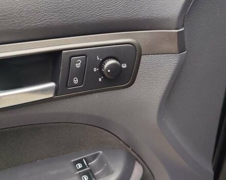 Чорний Фольксваген Туран, об'ємом двигуна 1.4 л та пробігом 194 тис. км за 6600 $, фото 14 на Automoto.ua