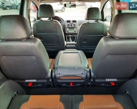 Черный Фольксваген Туран, объемом двигателя 1.6 л и пробегом 213 тыс. км за 8550 $, фото 121 на Automoto.ua