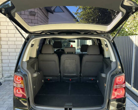 Чорний Фольксваген Туран, об'ємом двигуна 1.6 л та пробігом 227 тис. км за 7500 $, фото 28 на Automoto.ua