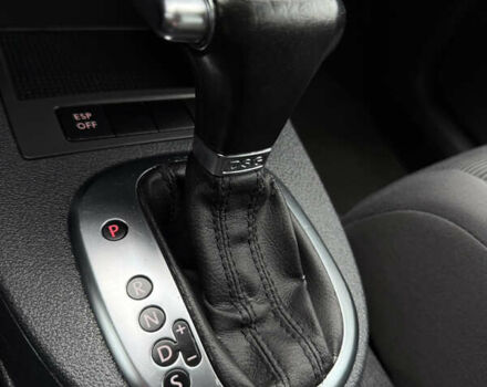 Черный Фольксваген Туран, объемом двигателя 1.4 л и пробегом 227 тыс. км за 7200 $, фото 46 на Automoto.ua