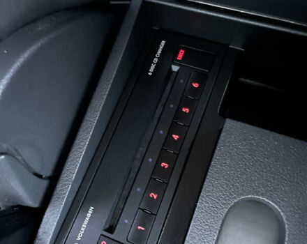 Чорний Фольксваген Туран, об'ємом двигуна 2 л та пробігом 292 тис. км за 8850 $, фото 64 на Automoto.ua