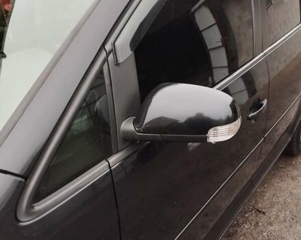 Черный Фольксваген Туран, объемом двигателя 1.9 л и пробегом 293 тыс. км за 7000 $, фото 10 на Automoto.ua