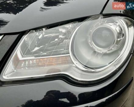 Чорний Фольксваген Туран, об'ємом двигуна 1.6 л та пробігом 221 тис. км за 7750 $, фото 27 на Automoto.ua