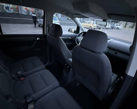 Черный Фольксваген Туран, объемом двигателя 1.4 л и пробегом 224 тыс. км за 6499 $, фото 38 на Automoto.ua