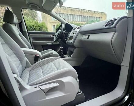 Чорний Фольксваген Туран, об'ємом двигуна 1.6 л та пробігом 221 тис. км за 7750 $, фото 69 на Automoto.ua