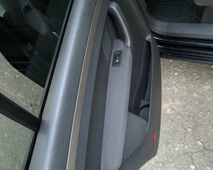 Черный Фольксваген Туран, объемом двигателя 1.6 л и пробегом 261 тыс. км за 7100 $, фото 23 на Automoto.ua