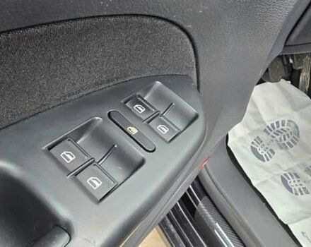 Чорний Фольксваген Туран, об'ємом двигуна 1.6 л та пробігом 242 тис. км за 6700 $, фото 27 на Automoto.ua