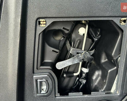 Черный Фольксваген Туран, объемом двигателя 1.6 л и пробегом 176 тыс. км за 8198 $, фото 32 на Automoto.ua