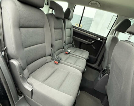 Черный Фольксваген Туран, объемом двигателя 1.4 л и пробегом 227 тыс. км за 7200 $, фото 60 на Automoto.ua