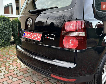 Черный Фольксваген Туран, объемом двигателя 1.6 л и пробегом 176 тыс. км за 8198 $, фото 21 на Automoto.ua