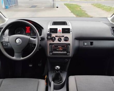 Чорний Фольксваген Туран, об'ємом двигуна 1.4 л та пробігом 194 тис. км за 6600 $, фото 28 на Automoto.ua