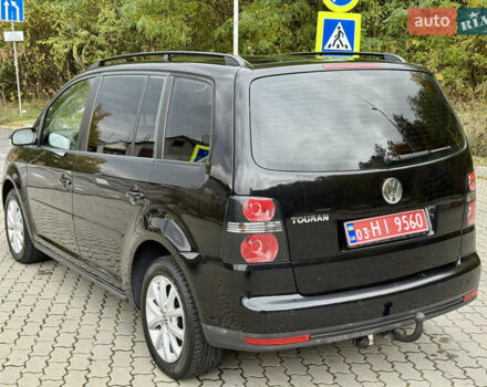 Чорний Фольксваген Туран, об'ємом двигуна 1.6 л та пробігом 200 тис. км за 7950 $, фото 27 на Automoto.ua