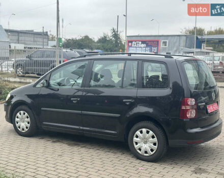 Чорний Фольксваген Туран, об'ємом двигуна 1.6 л та пробігом 260 тис. км за 6299 $, фото 4 на Automoto.ua