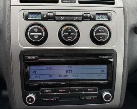 Черный Фольксваген Туран, объемом двигателя 1.4 л и пробегом 227 тыс. км за 7200 $, фото 42 на Automoto.ua