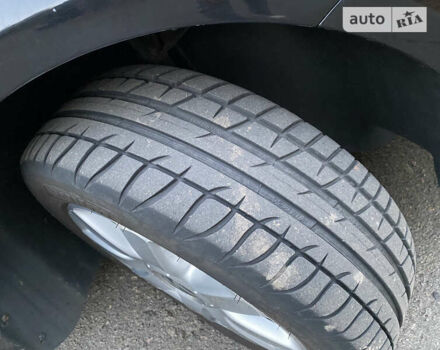 Черный Фольксваген Туран, объемом двигателя 1.6 л и пробегом 261 тыс. км за 7100 $, фото 38 на Automoto.ua