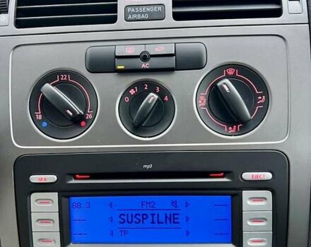 Чорний Фольксваген Туран, об'ємом двигуна 1.6 л та пробігом 221 тис. км за 7750 $, фото 92 на Automoto.ua