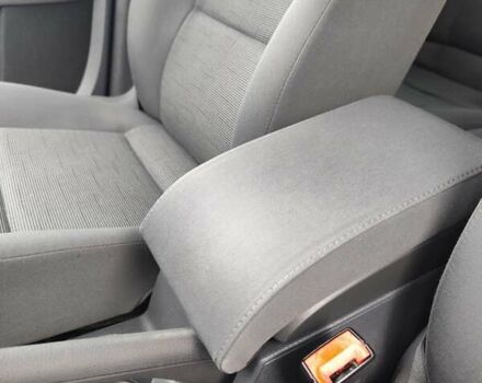 Чорний Фольксваген Туран, об'ємом двигуна 1.4 л та пробігом 194 тис. км за 6600 $, фото 15 на Automoto.ua