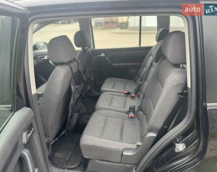 Чорний Фольксваген Туран, об'ємом двигуна 1.6 л та пробігом 260 тис. км за 6299 $, фото 20 на Automoto.ua