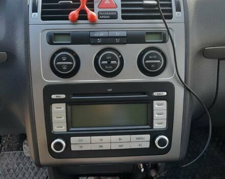 Чорний Фольксваген Туран, об'ємом двигуна 1.9 л та пробігом 255 тис. км за 8300 $, фото 3 на Automoto.ua