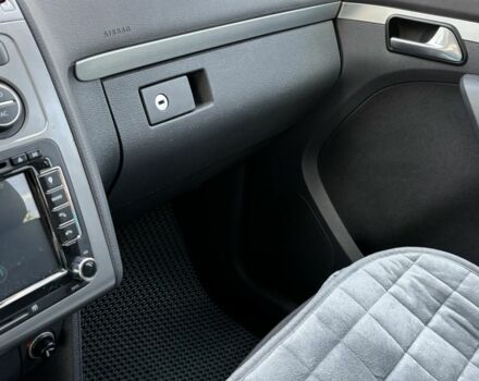 Черный Фольксваген Туран, объемом двигателя 1.4 л и пробегом 191 тыс. км за 8500 $, фото 11 на Automoto.ua