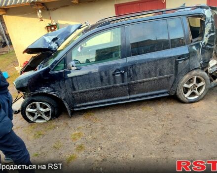 Черный Фольксваген Туран, объемом двигателя 1.9 л и пробегом 269 тыс. км за 3000 $, фото 1 на Automoto.ua